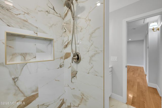 7 Bellflower Court, Toms River, NJ 08755