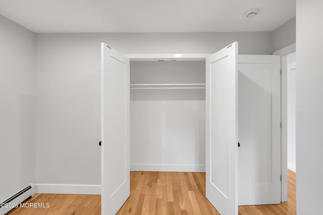 7 Bellflower Court, Toms River, NJ 08755