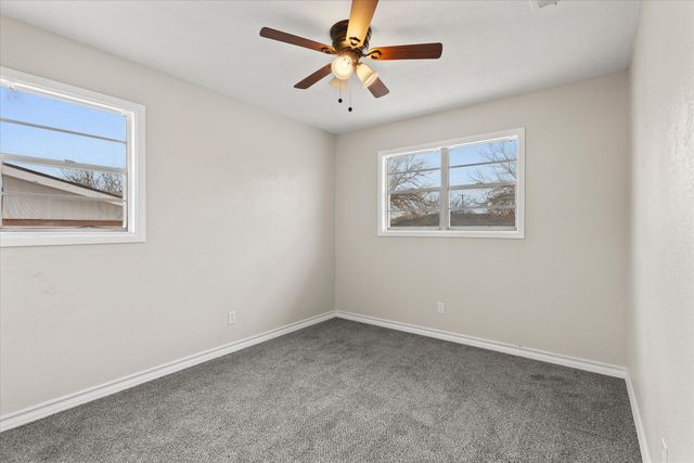 127 Flint Avenue, Levelland, TX 79336