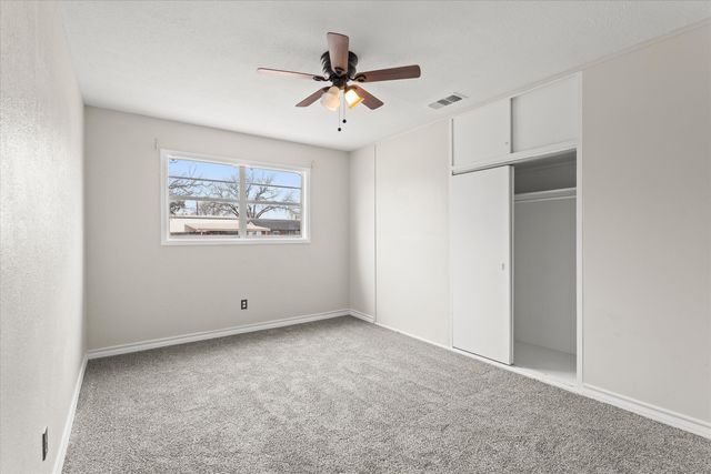 127 Flint Avenue, Levelland, TX 79336