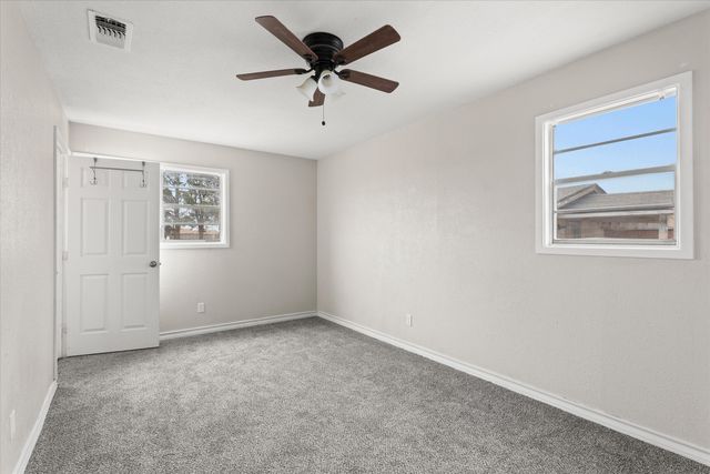 127 Flint Avenue, Levelland, TX 79336