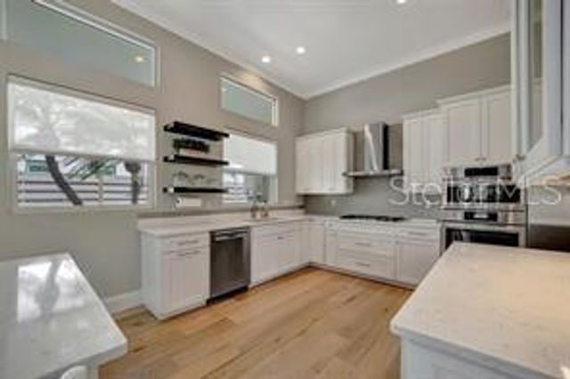 1511 N LAKE SHORE DRIVE, Sarasota, FL 34231