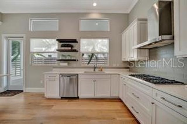 1511 N LAKE SHORE DRIVE, Sarasota, FL 34231