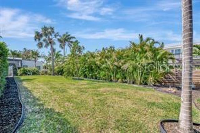 1511 N LAKE SHORE DRIVE, Sarasota, FL 34231