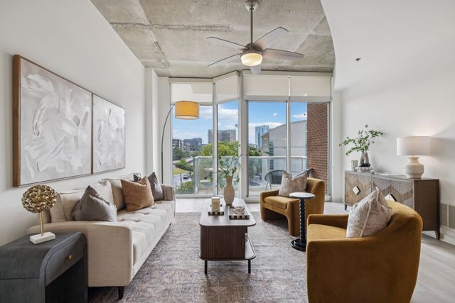 600 12th Ave S Apt 627, Nashville, TN 37203