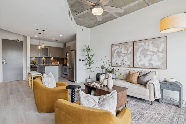 600 12th Ave S Apt 627, Nashville, TN 37203