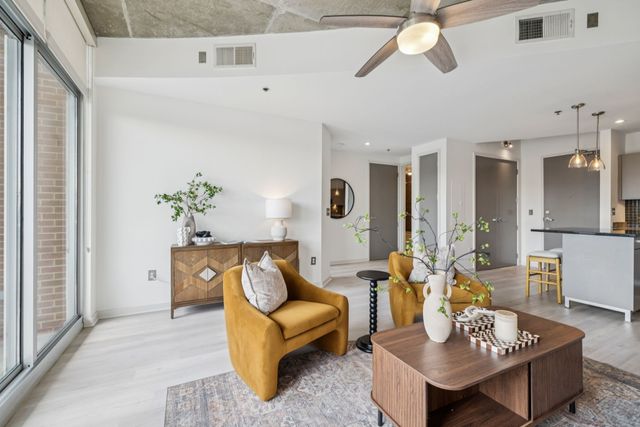 600 12th Ave S Apt 627, Nashville, TN 37203