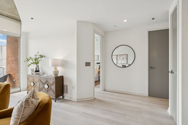 600 12th Ave S Apt 627, Nashville, TN 37203