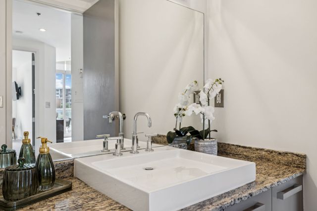 600 12th Ave S Apt 627, Nashville, TN 37203