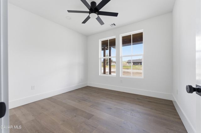 29840 Pinedale Drive, Tehachapi, CA 93561