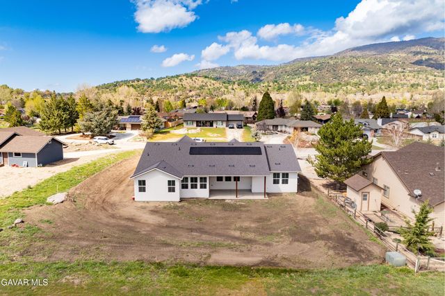 29840 Pinedale Drive, Tehachapi, CA 93561