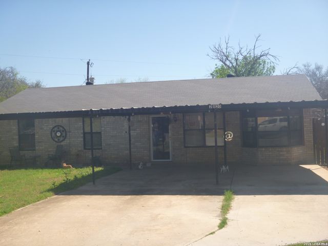 2820 County Road 1129, Pearsall, TX 78061
