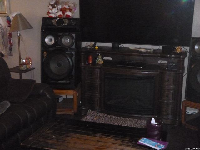 2820 County Road 1129, Pearsall, TX 78061