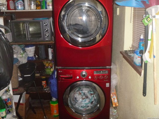 2820 County Road 1129, Pearsall, TX 78061