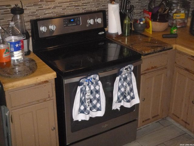 2820 County Road 1129, Pearsall, TX 78061