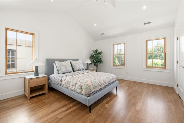 351 SE 4th Street, Bentonville, AR 72712