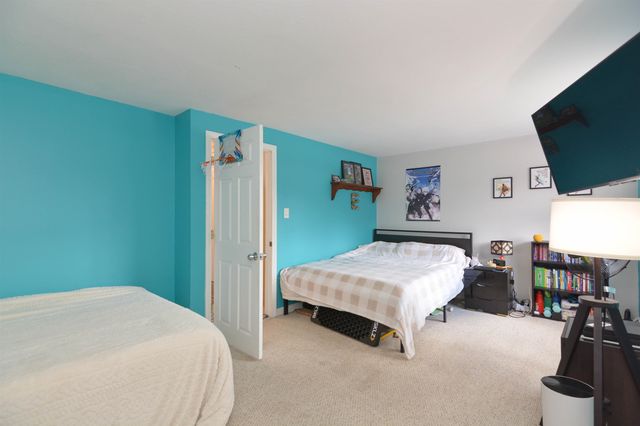 5 Harwich Court, Merrimack, NH 03054
