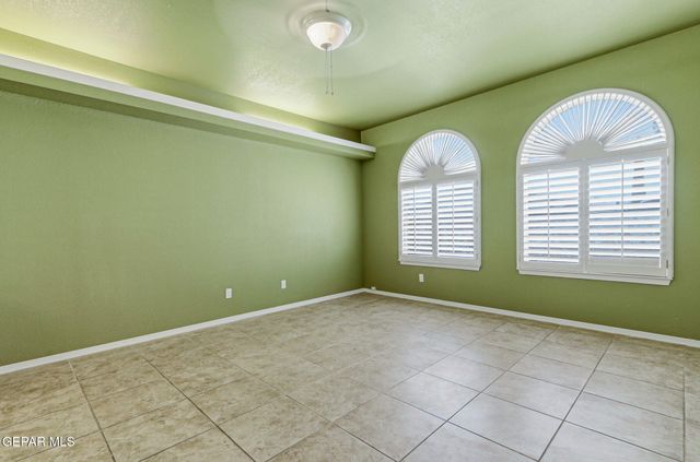 170 CHERRY HILL Lane, Santa Teresa, NM 88008
