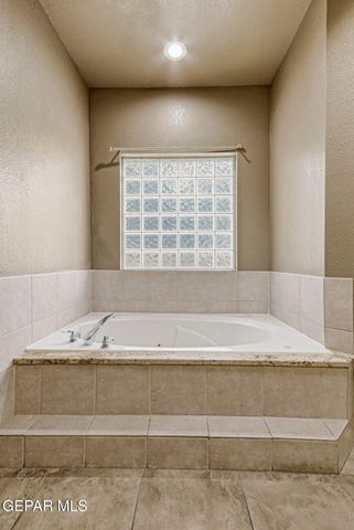 170 CHERRY HILL Lane, Santa Teresa, NM 88008