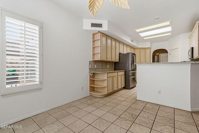 170 CHERRY HILL Lane, Santa Teresa, NM 88008