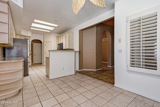 170 CHERRY HILL Lane, Santa Teresa, NM 88008