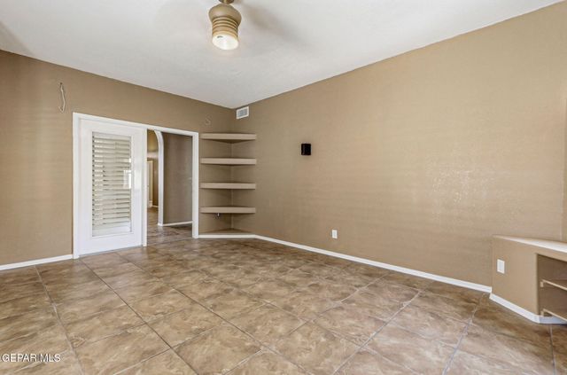 170 CHERRY HILL Lane, Santa Teresa, NM 88008