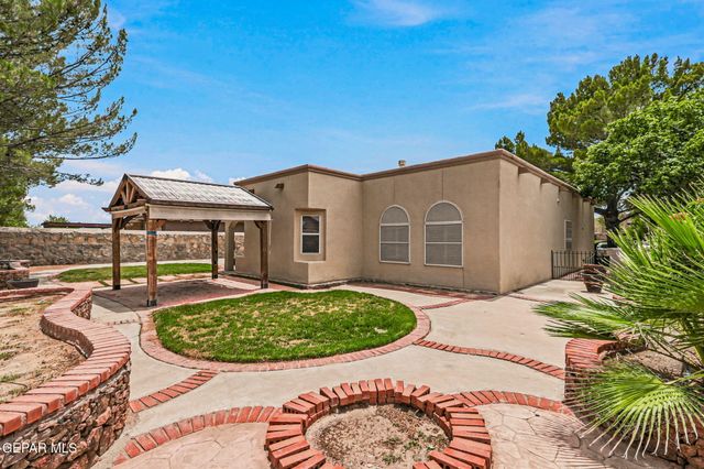 170 CHERRY HILL Lane, Santa Teresa, NM 88008