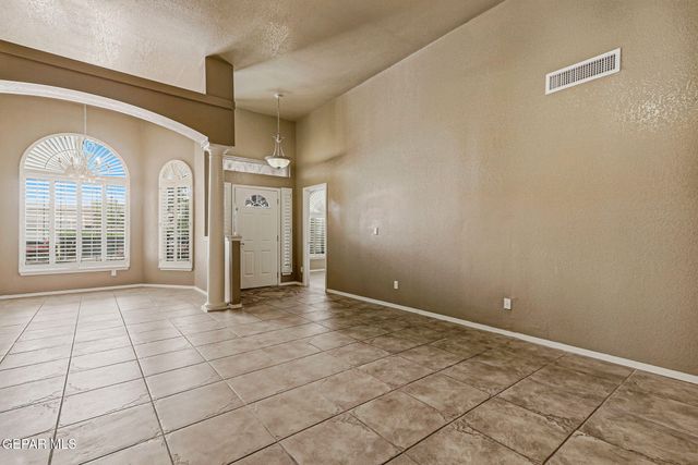 170 CHERRY HILL Lane, Santa Teresa, NM 88008