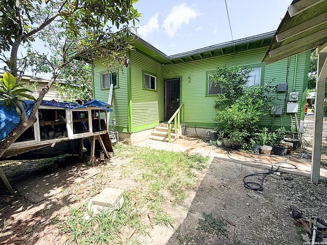 1110 W LYNWOOD AVE, San Antonio, TX 78201