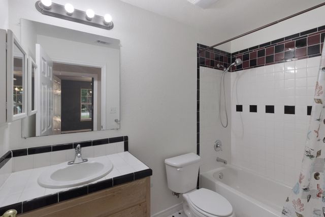 1822 Sharon Drive, Corinth, TX 76210