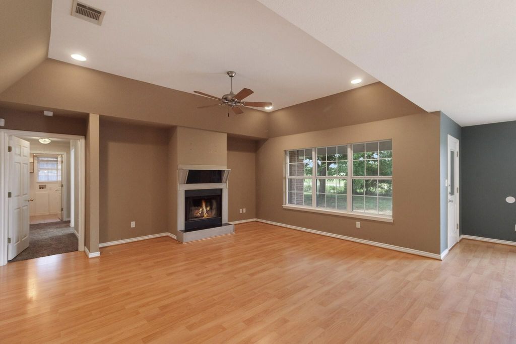 1822 Sharon Drive, Corinth, TX 76210