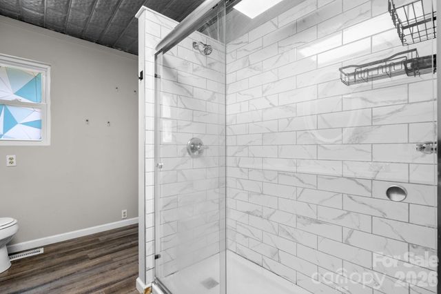 1604 4th Street NE, Hickory, NC 28601