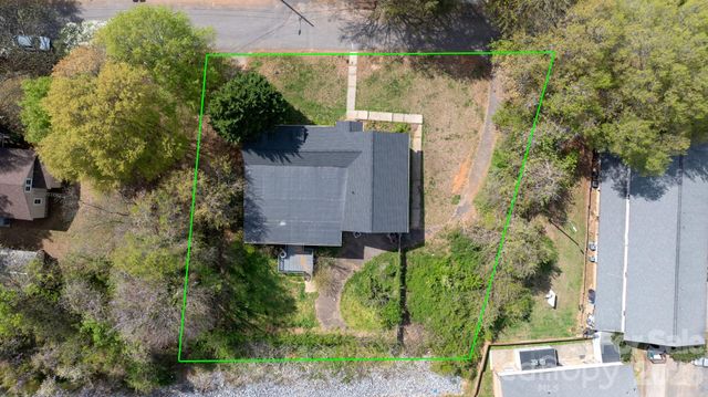 1604 4th Street NE, Hickory, NC 28601