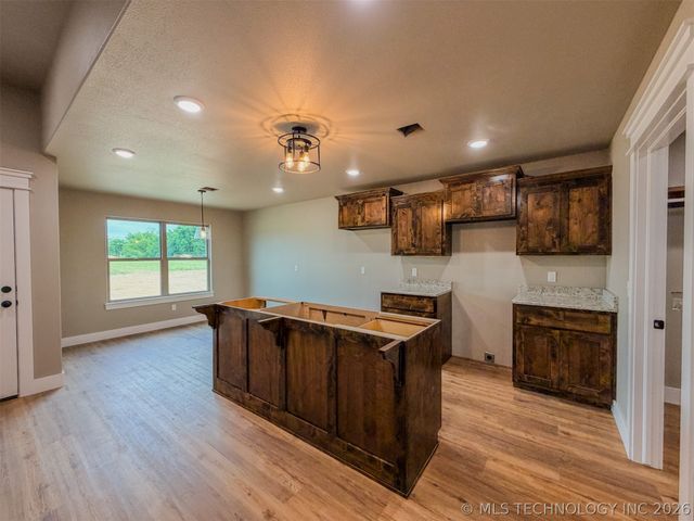 18040 S Vaughn Road, Hulbert, OK 74441