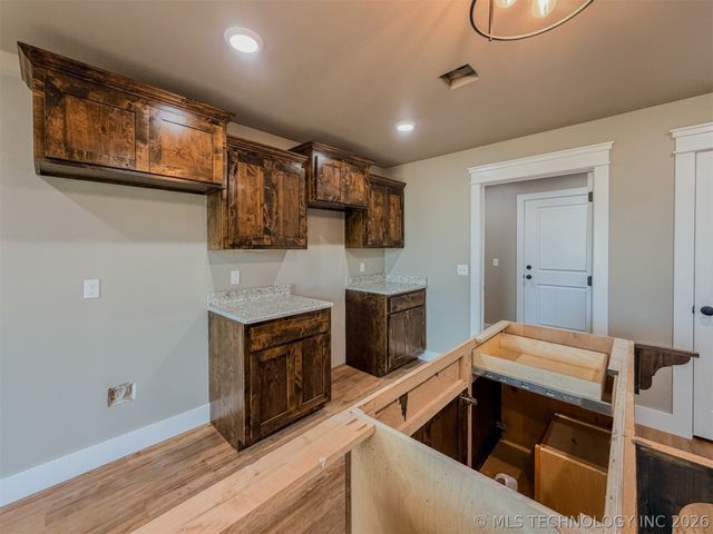 18040 S Vaughn Road, Hulbert, OK 74441