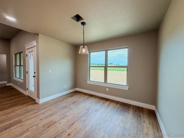 18040 S Vaughn Road, Hulbert, OK 74441