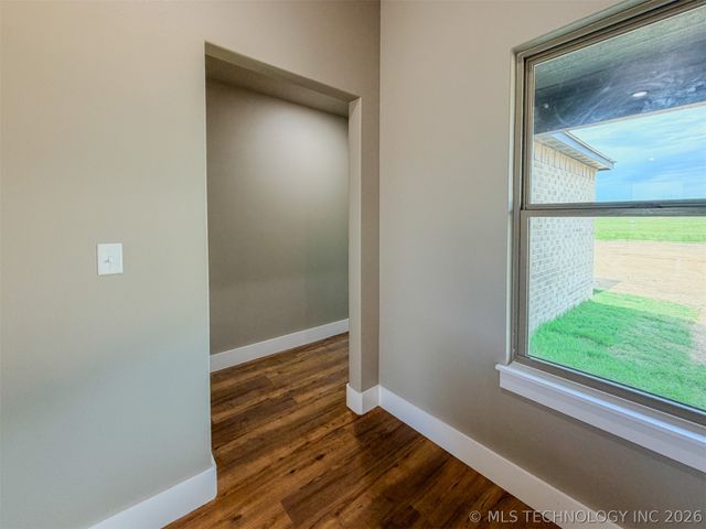 18040 S Vaughn Road, Hulbert, OK 74441