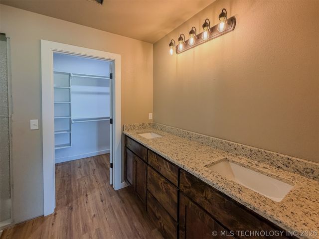 18040 S Vaughn Road, Hulbert, OK 74441