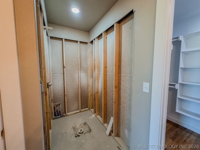 18040 S Vaughn Road, Hulbert, OK 74441