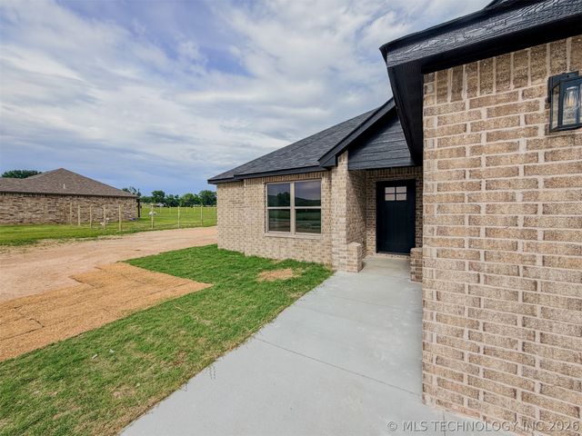 18040 S Vaughn Road, Hulbert, OK 74441