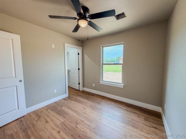 18040 S Vaughn Road, Hulbert, OK 74441