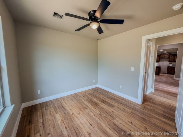 18040 S Vaughn Road, Hulbert, OK 74441