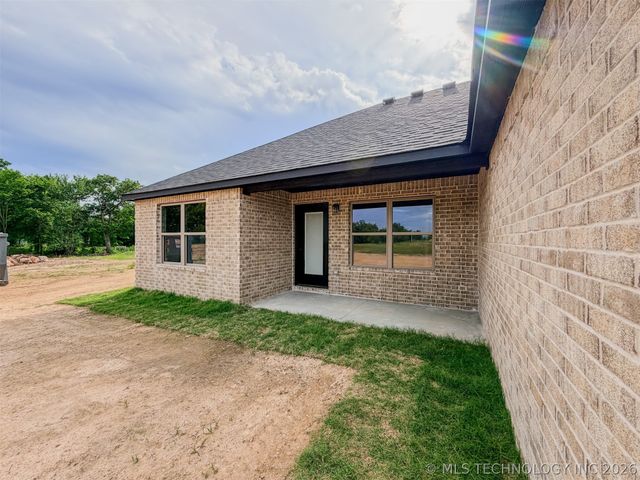 18040 S Vaughn Road, Hulbert, OK 74441