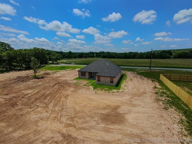 18040 S Vaughn Road, Hulbert, OK 74441