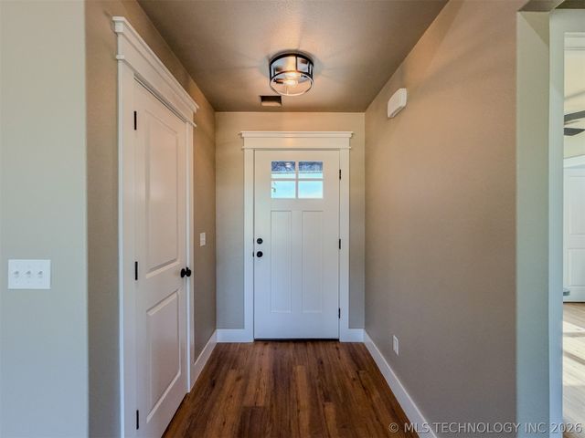 18040 S Vaughn Road, Hulbert, OK 74441