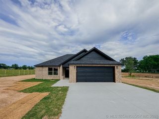 18040 S Vaughn Road, Hulbert, OK 74441