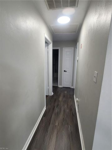 1792 Moonstone DR, Virginia Beach, VA 23456