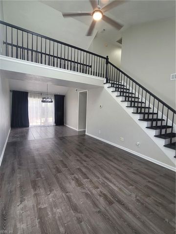 1792 Moonstone DR, Virginia Beach, VA 23456
