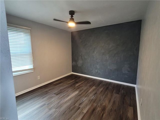 1792 Moonstone DR, Virginia Beach, VA 23456