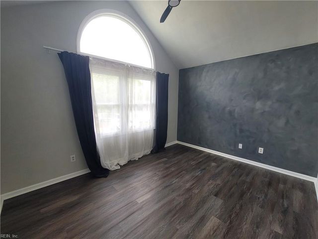 1792 Moonstone DR, Virginia Beach, VA 23456